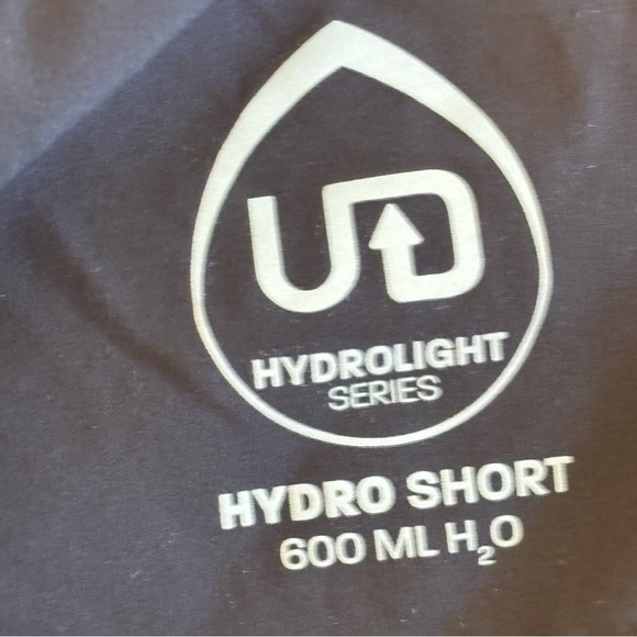 Ultimate Direction S Hydrolight series black athletic running short - Picture 6 of 13